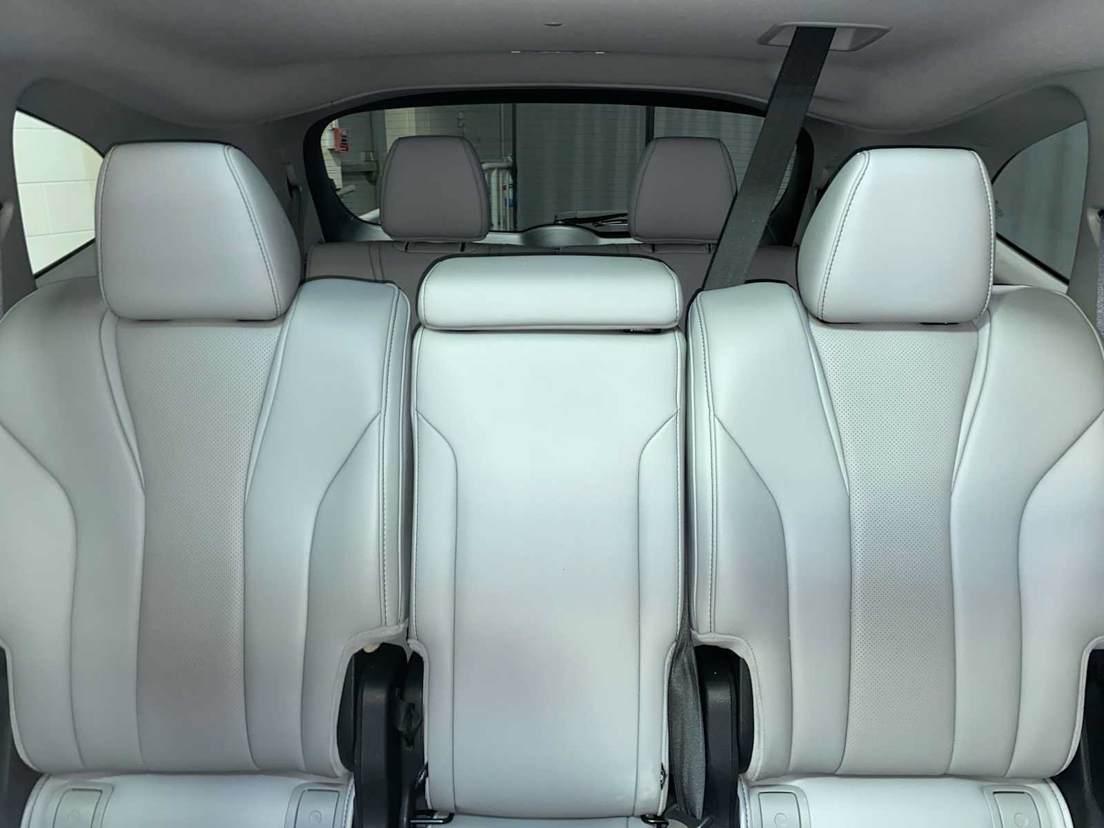 Used 2024 Acura MDX SH-AWD w/ Technology Package image 22