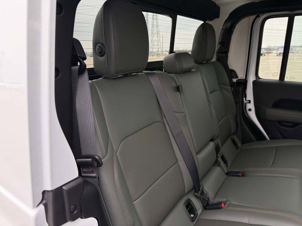 New 2026 Jeep Gladiator Mojave image 28