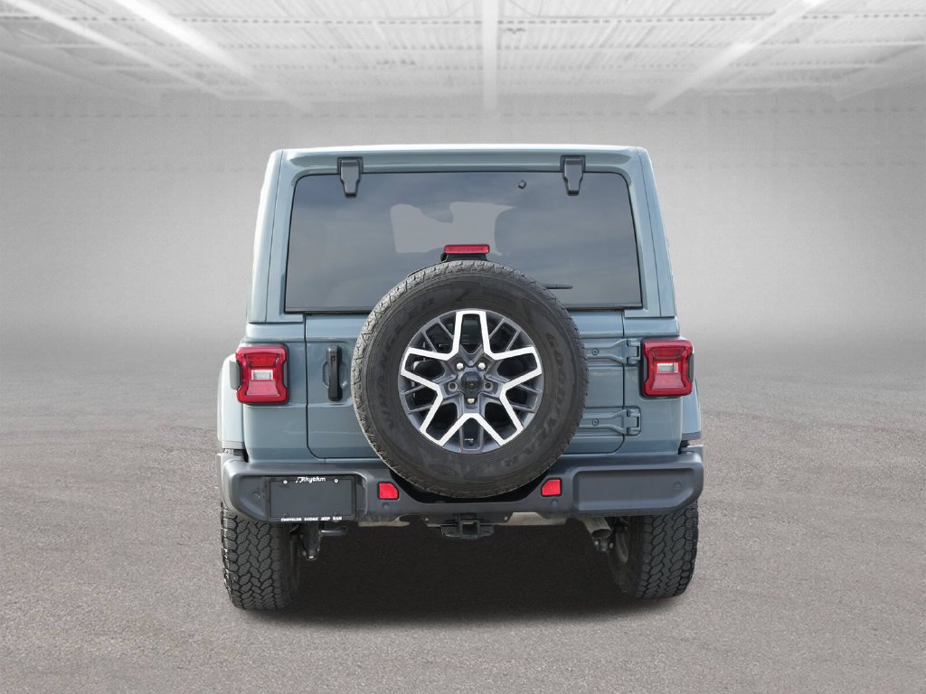 Used 2024 Jeep Wrangler Unlimited Sahara w/ Safety Group AWD/4WD image 8