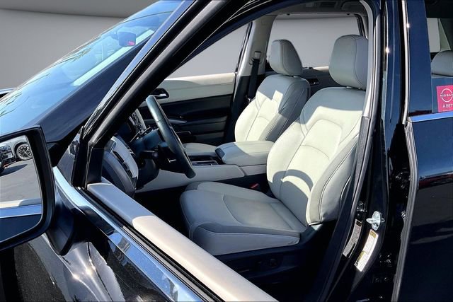 Certified 2023 Nissan Pathfinder SL FWD image 21