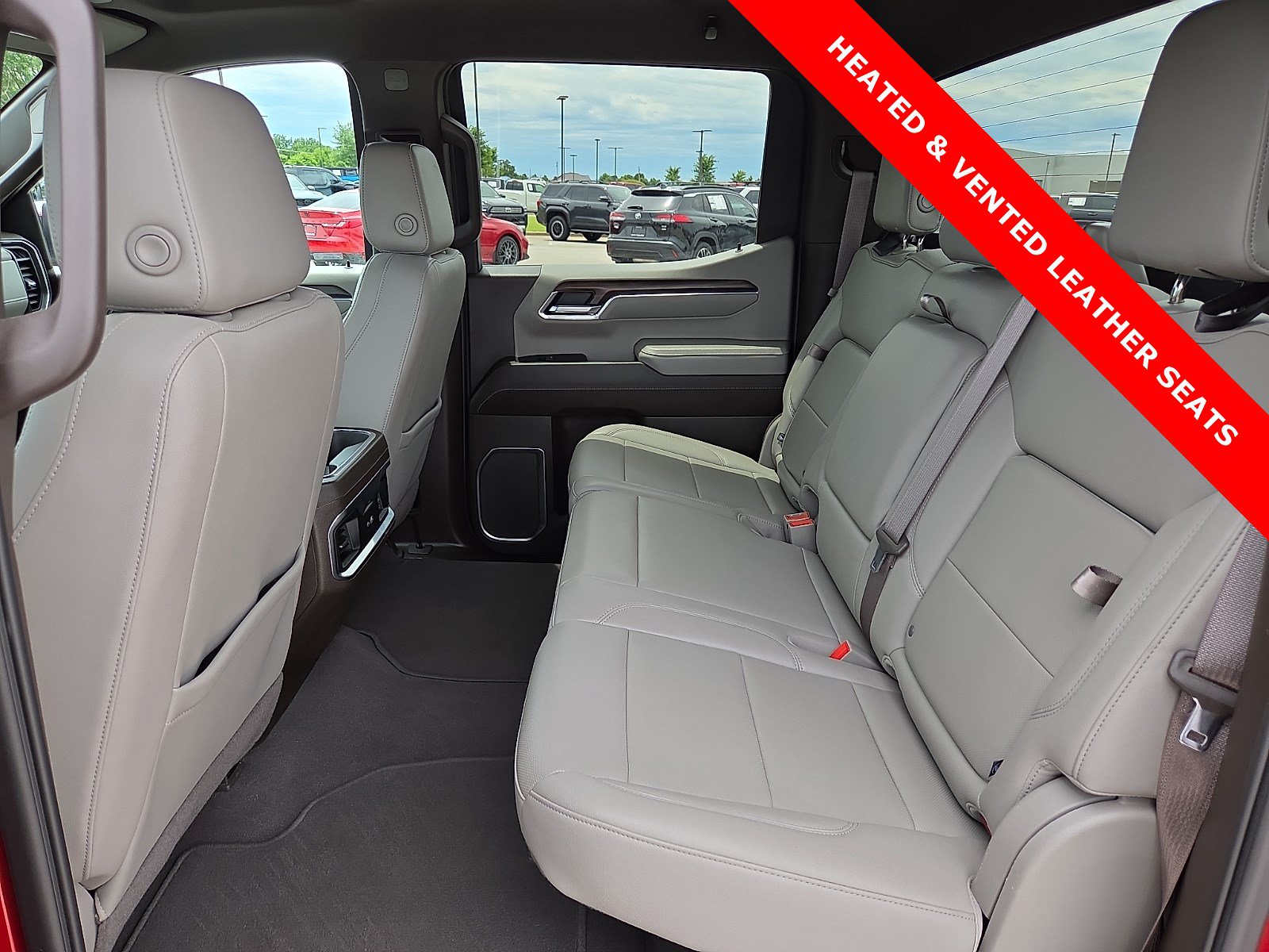 Used 2023 GMC Sierra 1500 SLT w/ SLT Premium Package AWD/4WD image 10