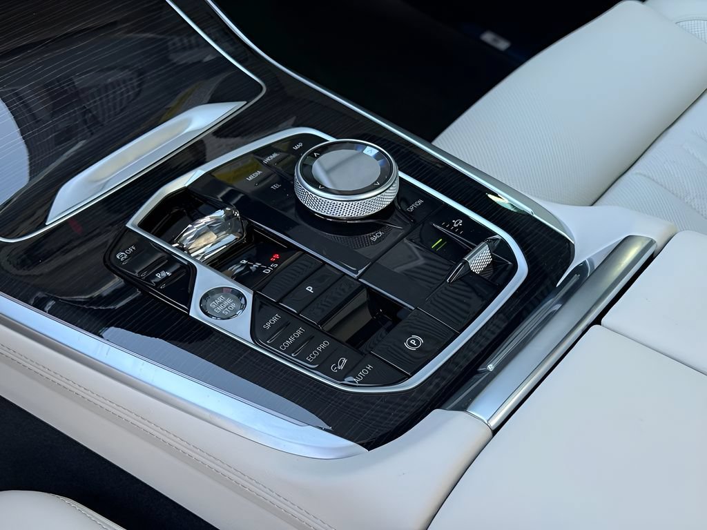 New 2027 BMW X7 xDrive40i w/ Executive Package AWD/4WD image 20