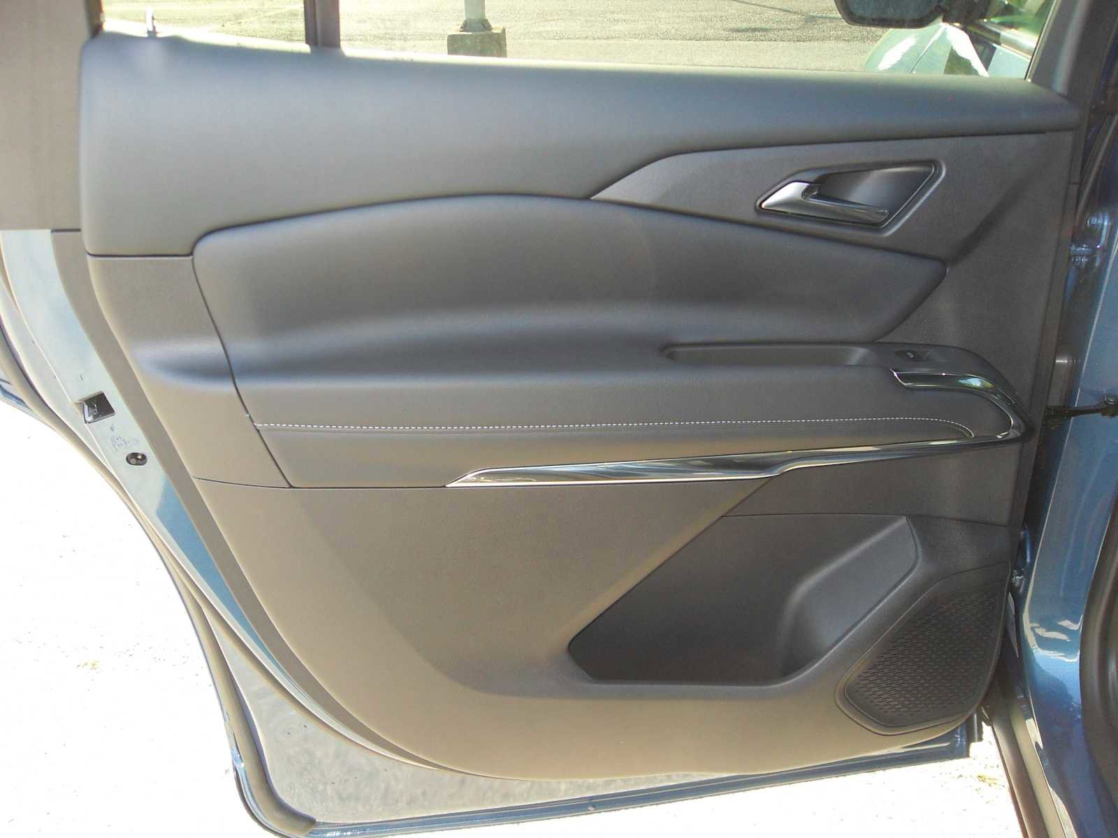 New 2026 Chevrolet Traverse LT w/ Driver Confidence Package image 17