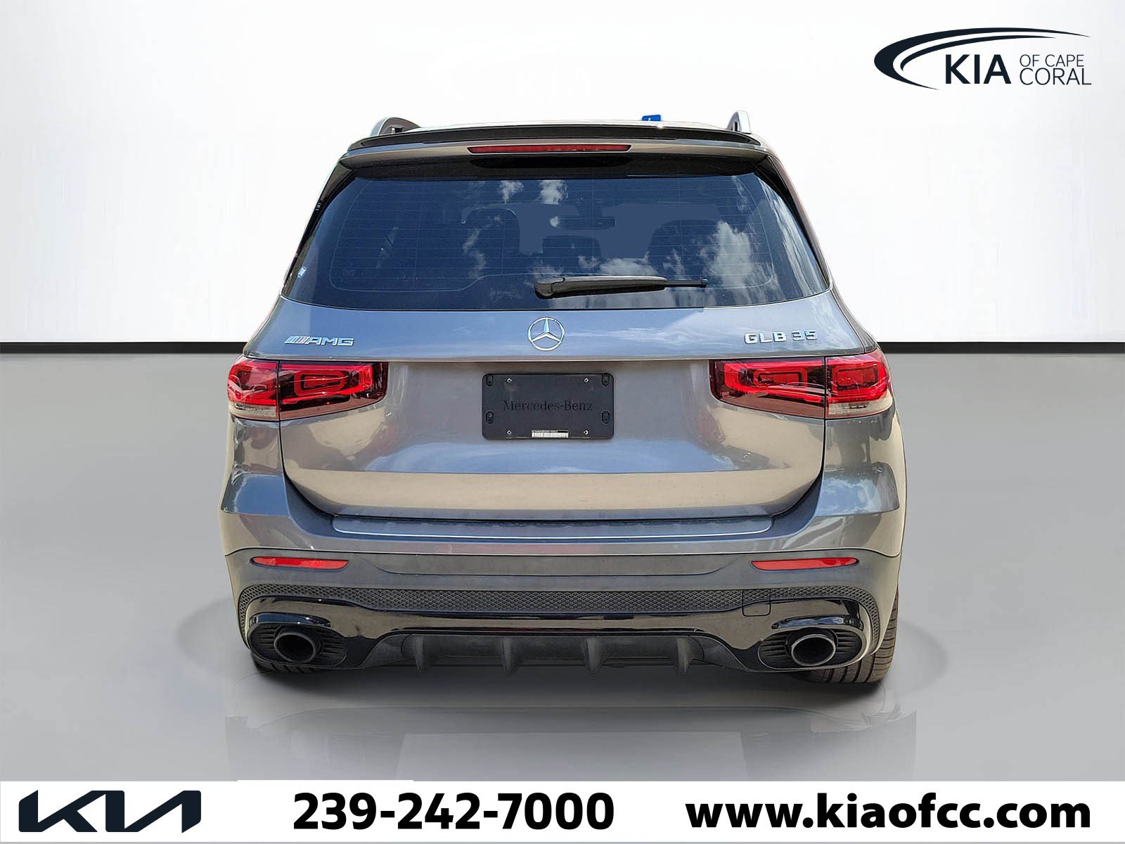 Used 2022 Mercedes-Benz GLB 35 AMG 4MATIC image 4