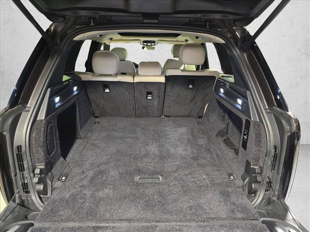 Used 2024 Land Rover Range Rover SE AWD/4WD image 13