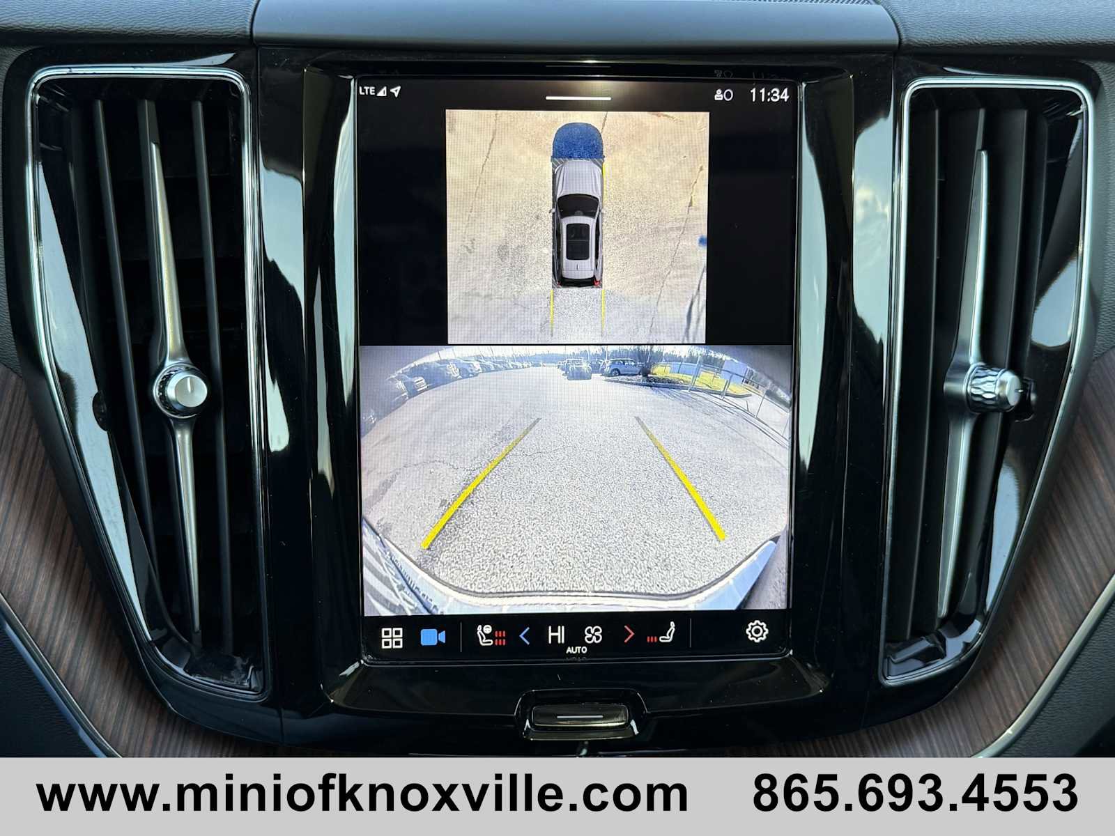 Used 2024 Volvo XC60 B5 Plus image 27