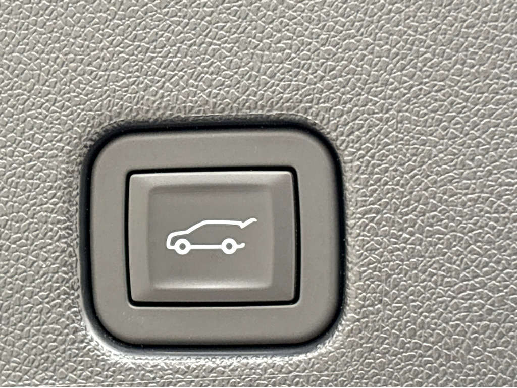 Used 2025 Buick Enclave Preferred FWD image 20