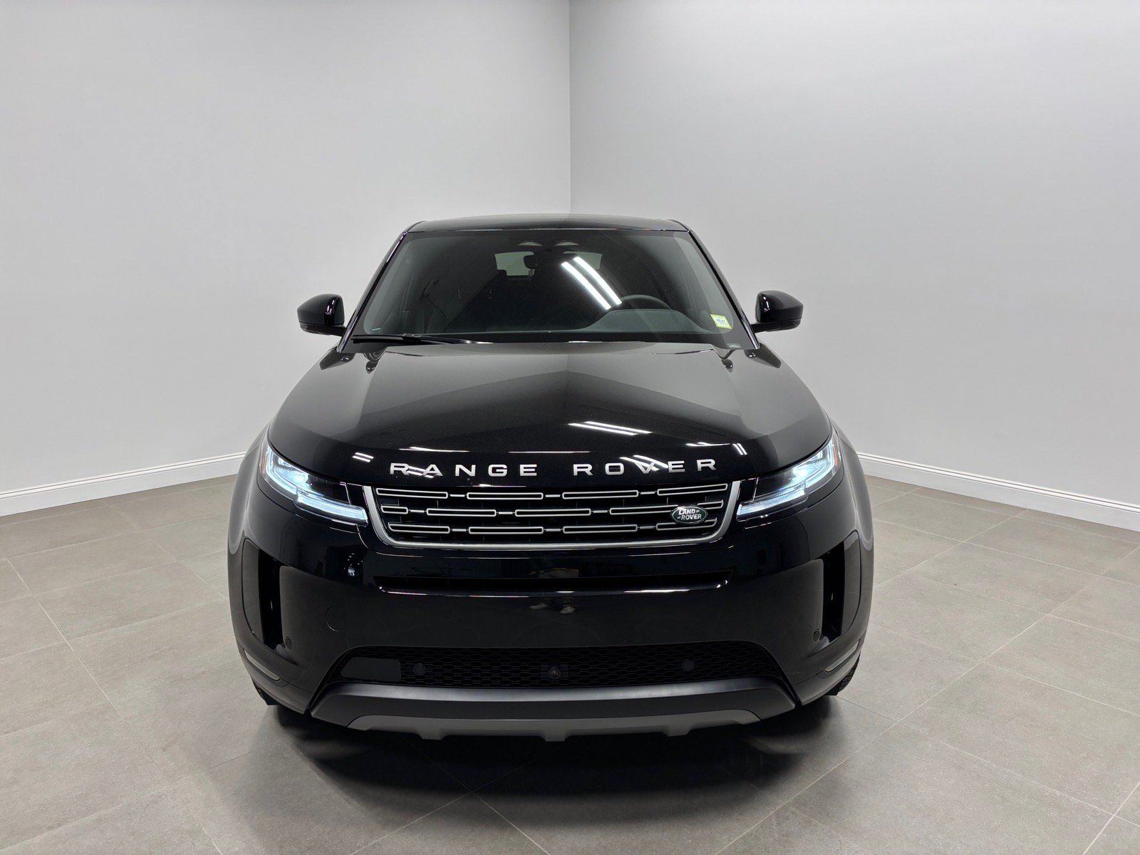 New 2026 Land Rover Range Rover Evoque S AWD/4WD image 3