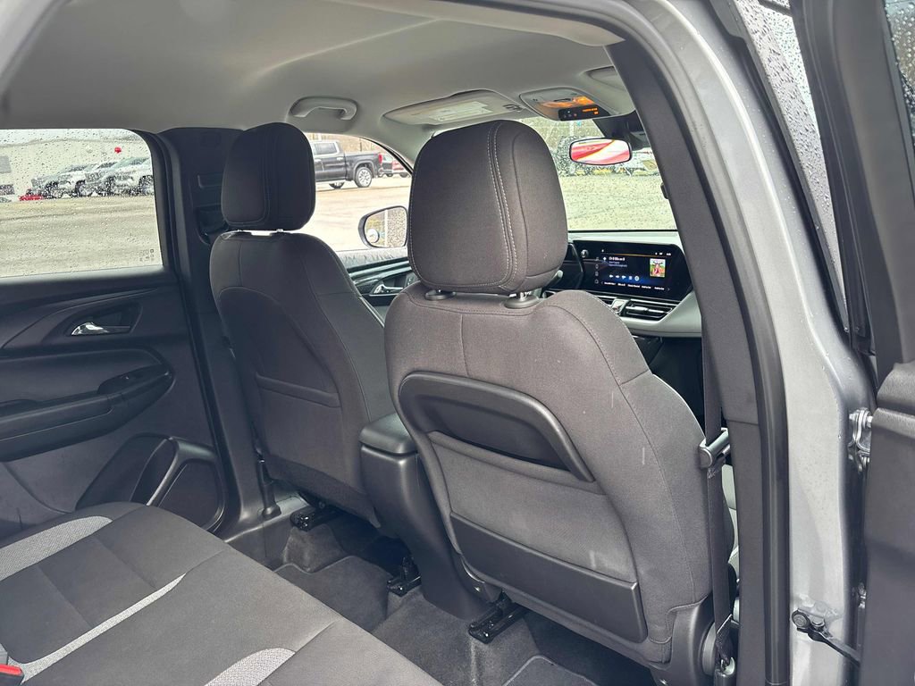 Used 2025 Chevrolet TrailBlazer LT image 28