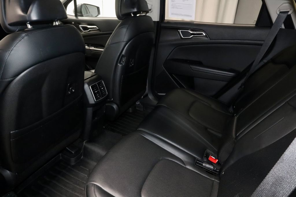 Used 2023 Kia Sportage EX FWD image 22