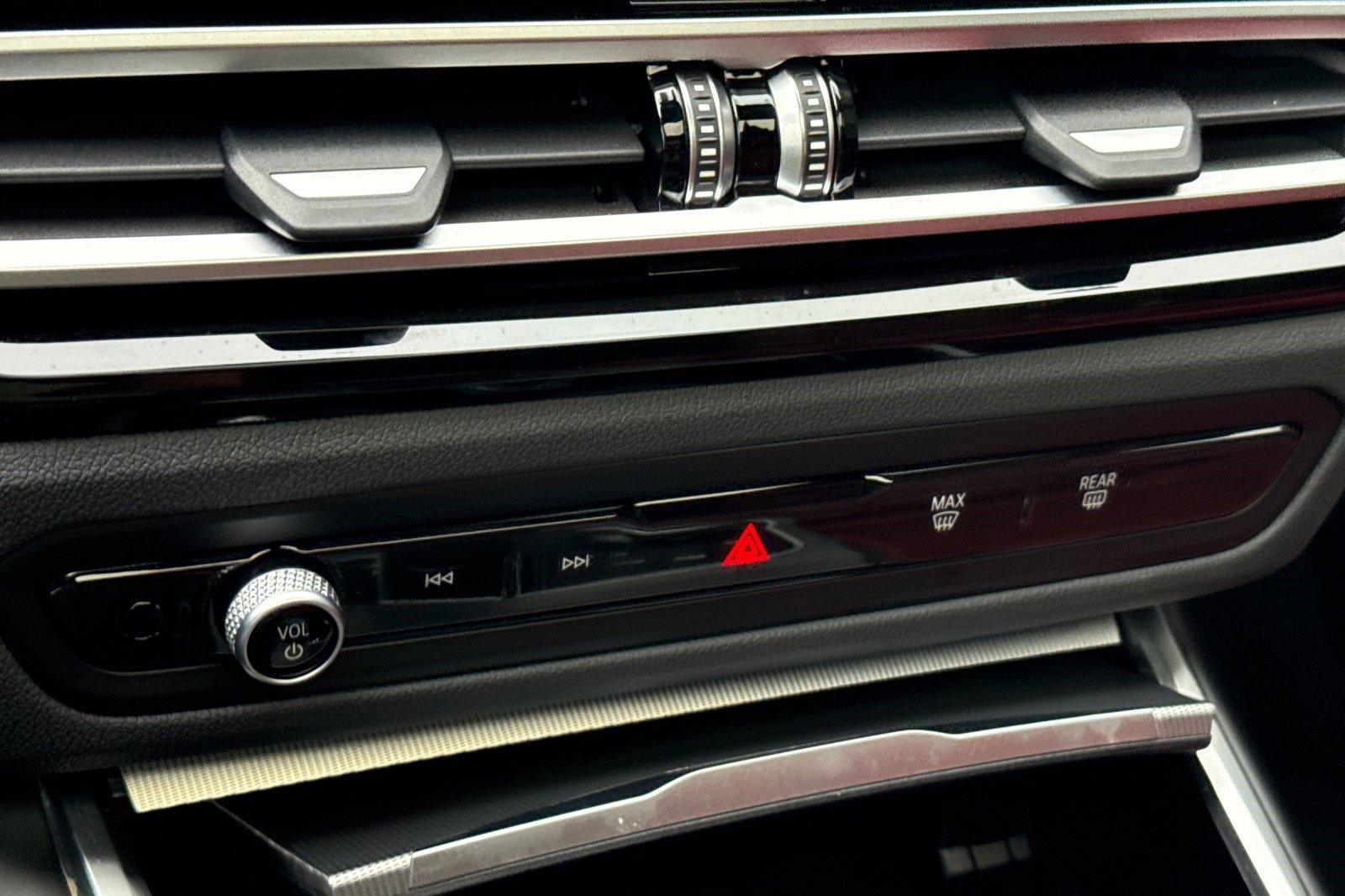 Used 2022 BMW i4 eDrive40 w/ Premium Package image 25