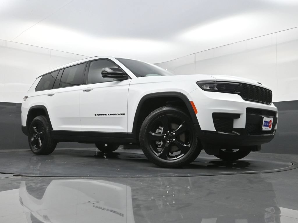 Used 2024 Jeep Grand Cherokee L Altitude AWD/4WD image 28
