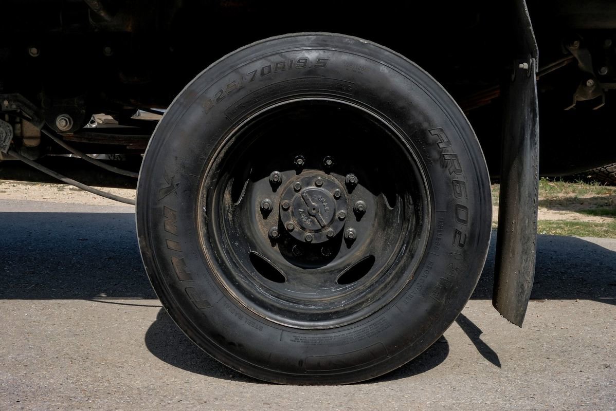 Used 2021 Ford F550 4x4 Crew Cab Super Duty w/ Power Equipment Group image 57