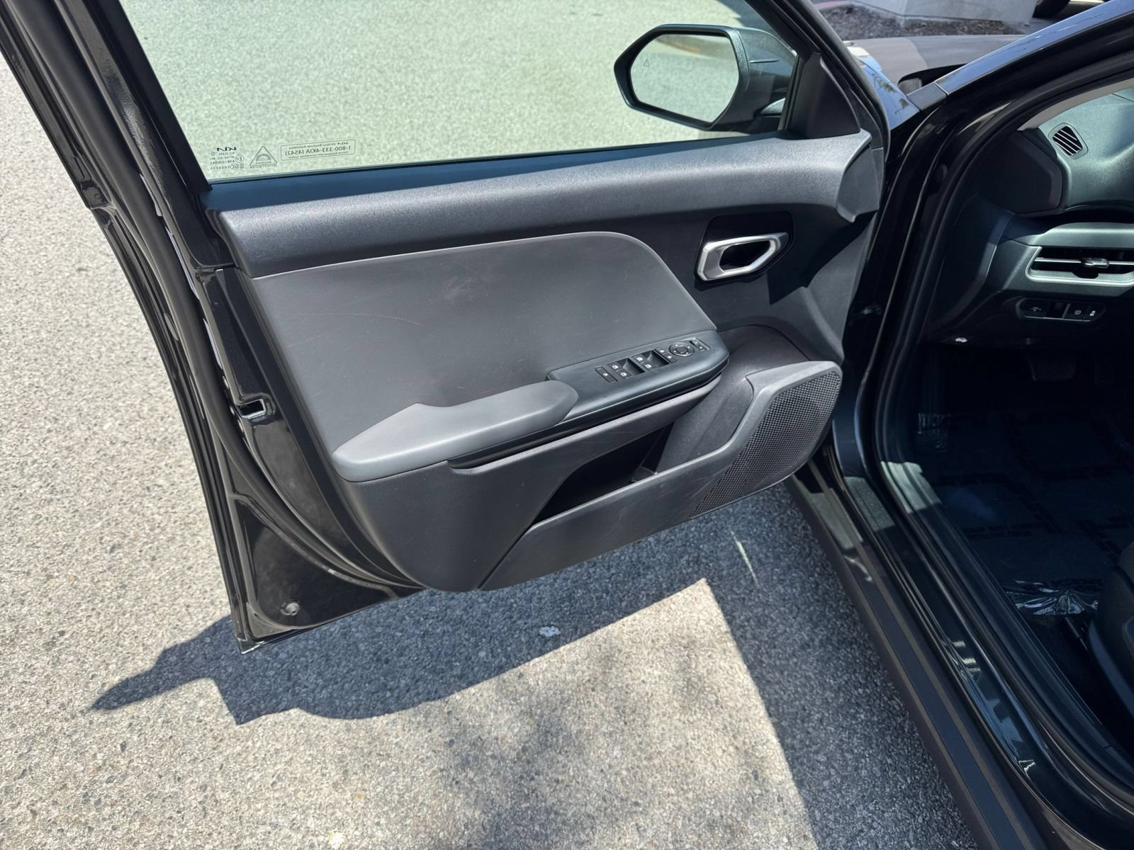Used 2025 Kia K4 FWD image 18