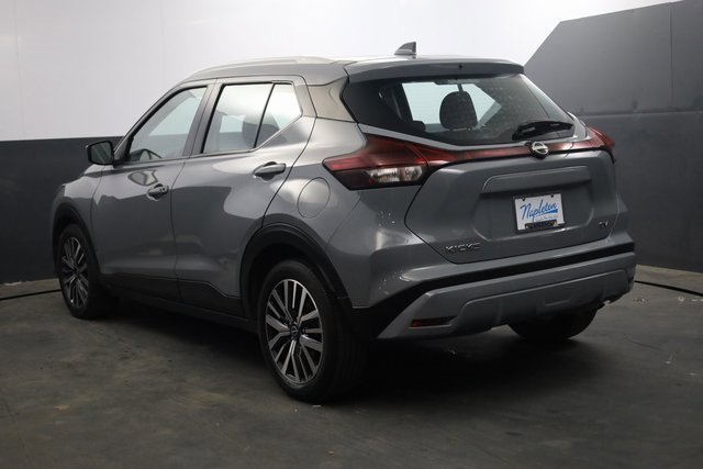 Used 2023 Nissan Kicks SV image 3