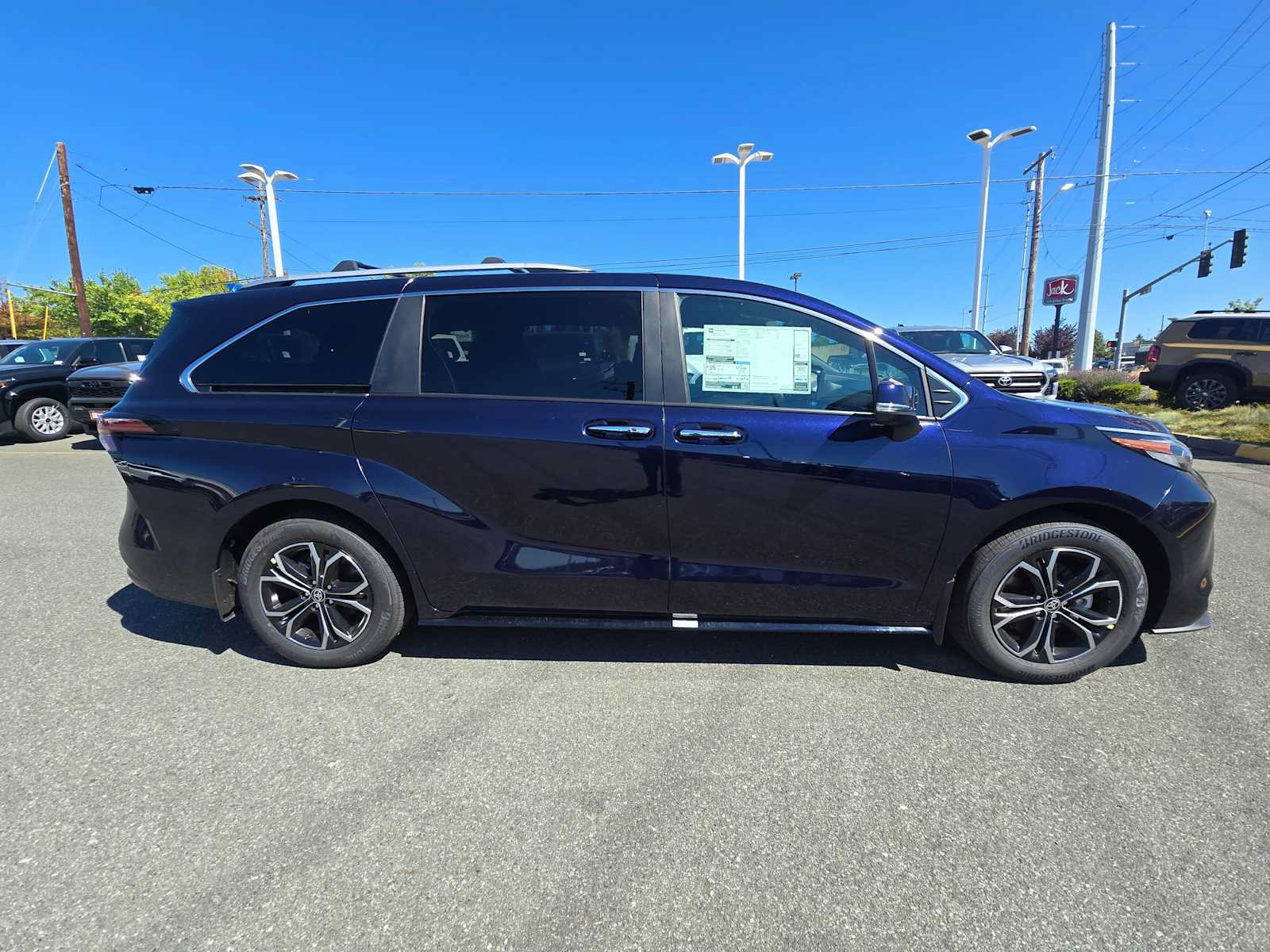 New 2026 Toyota Sienna Platinum AWD/4WD image 2