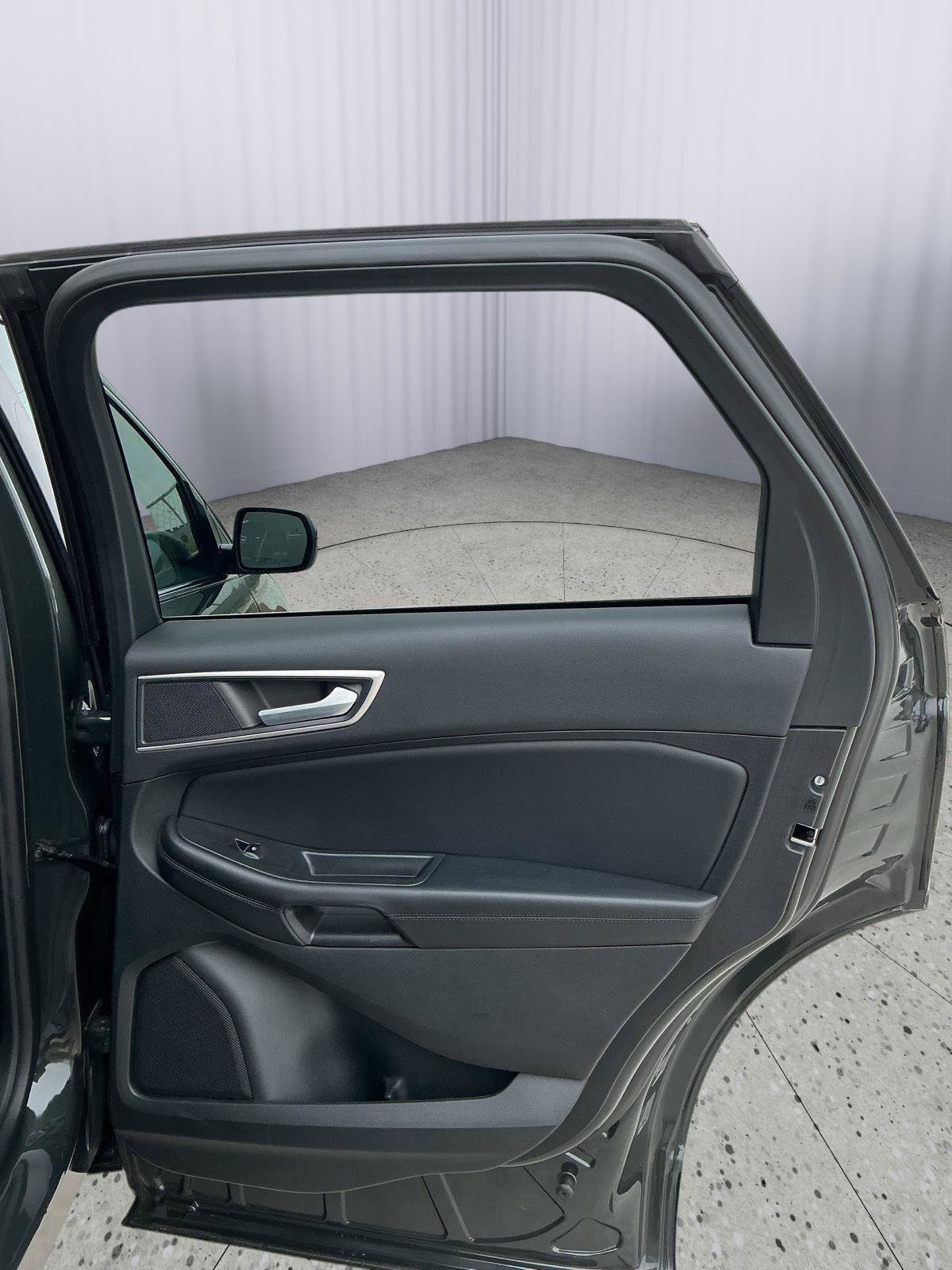 Used 2023 Ford Edge SEL w/ Convenience Package AWD/4WD image 23