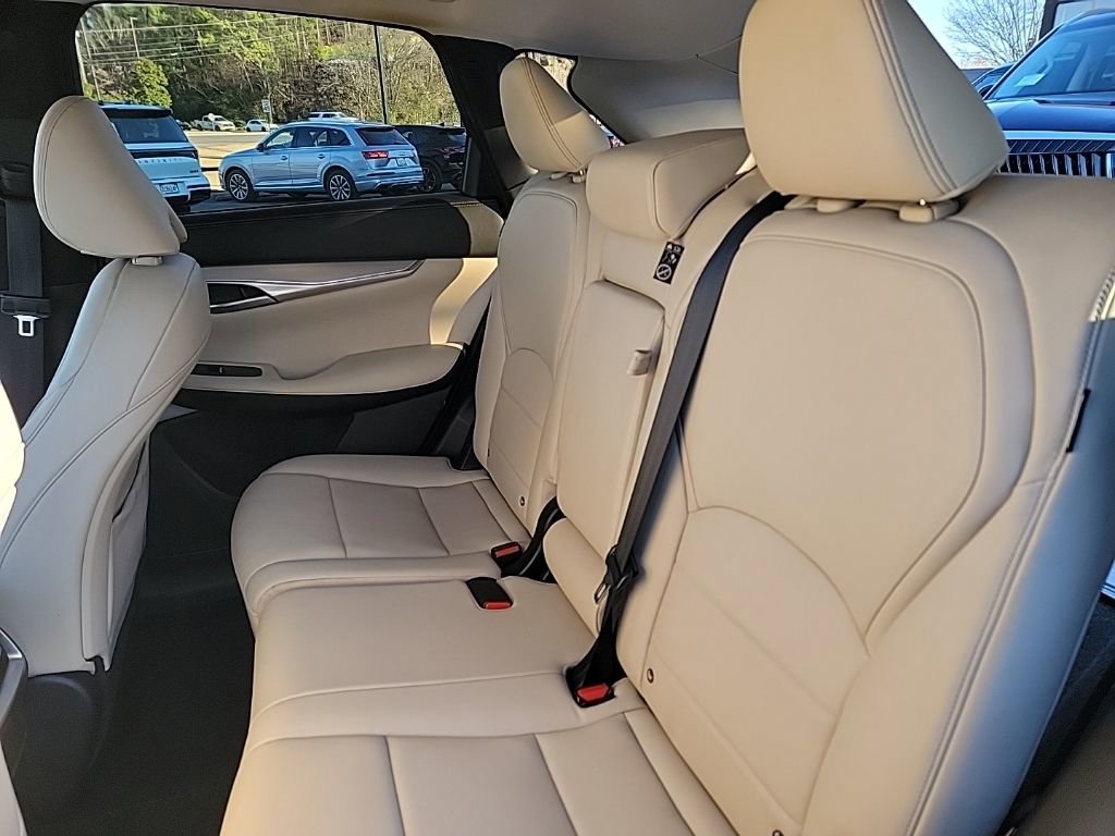 Used 2021 INFINITI QX50 Luxe image 8