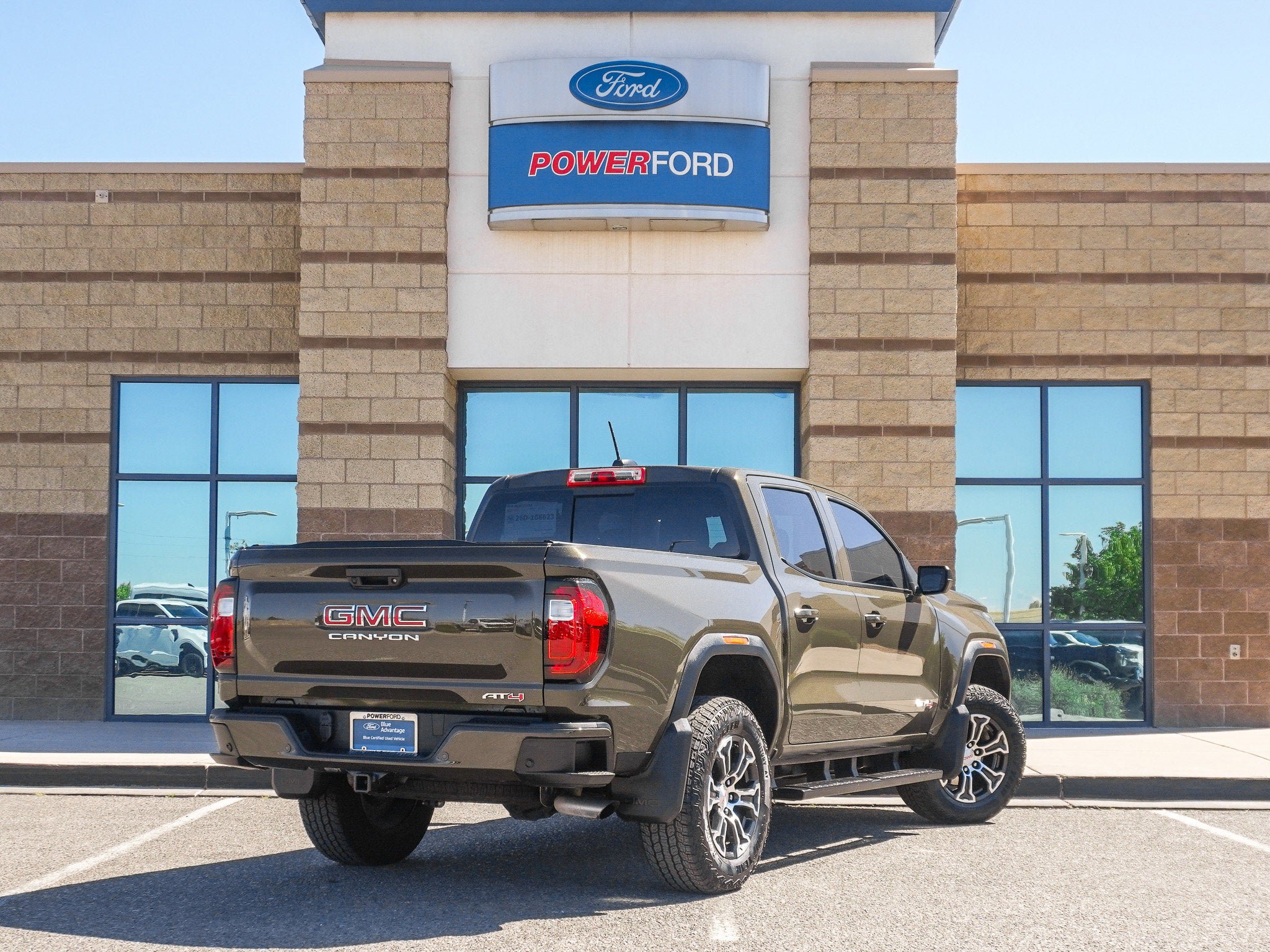 Used 2024 GMC Canyon AT4 w/ LPO, Skid Plate Package AWD/4WD image 6