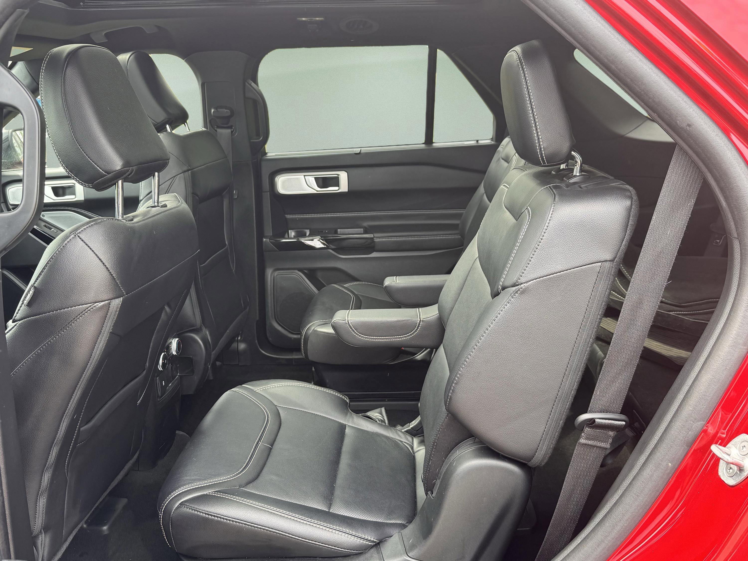 Used 2023 Ford Explorer ST w/ Equipment Group 401A AWD/4WD image 21