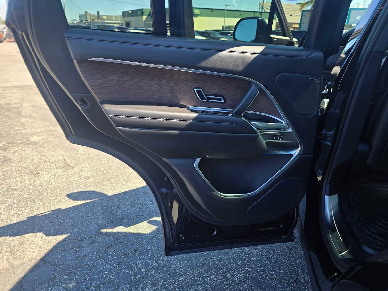 New 2025 Land Rover Range Rover SE image 19