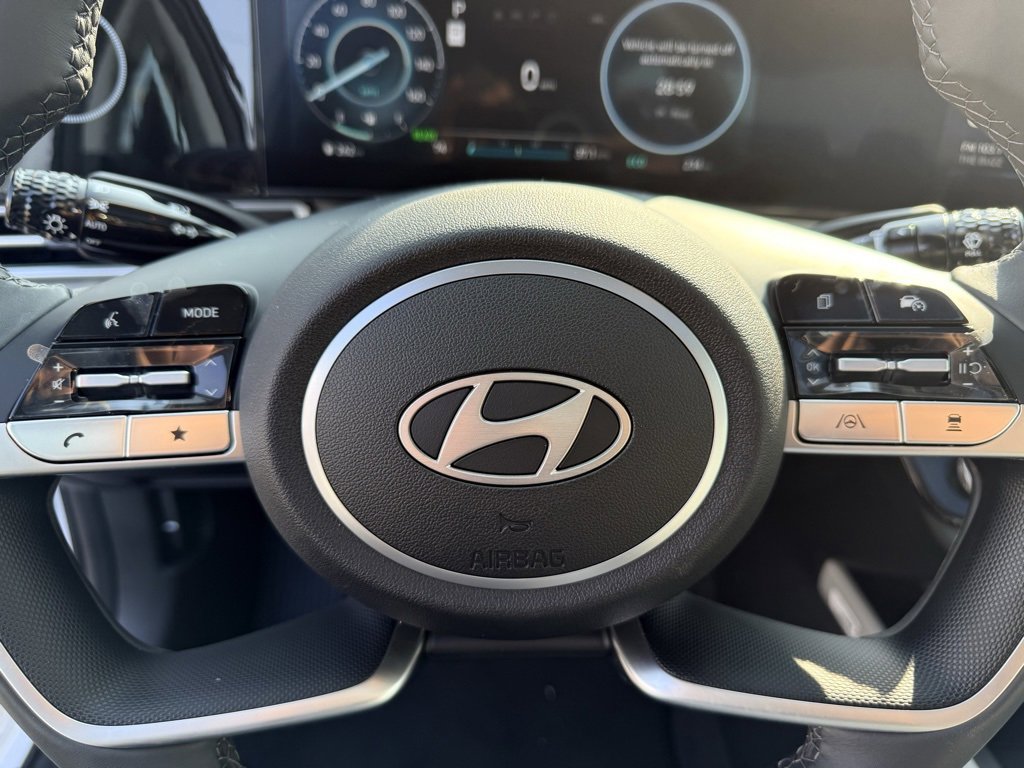 New 2025 Hyundai Elantra Limited image 26