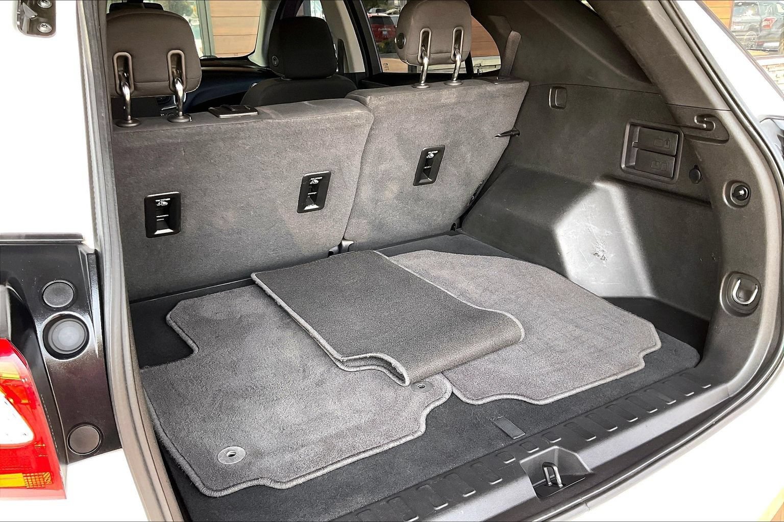 Used 2019 Chevrolet Equinox LT AWD/4WD image 26