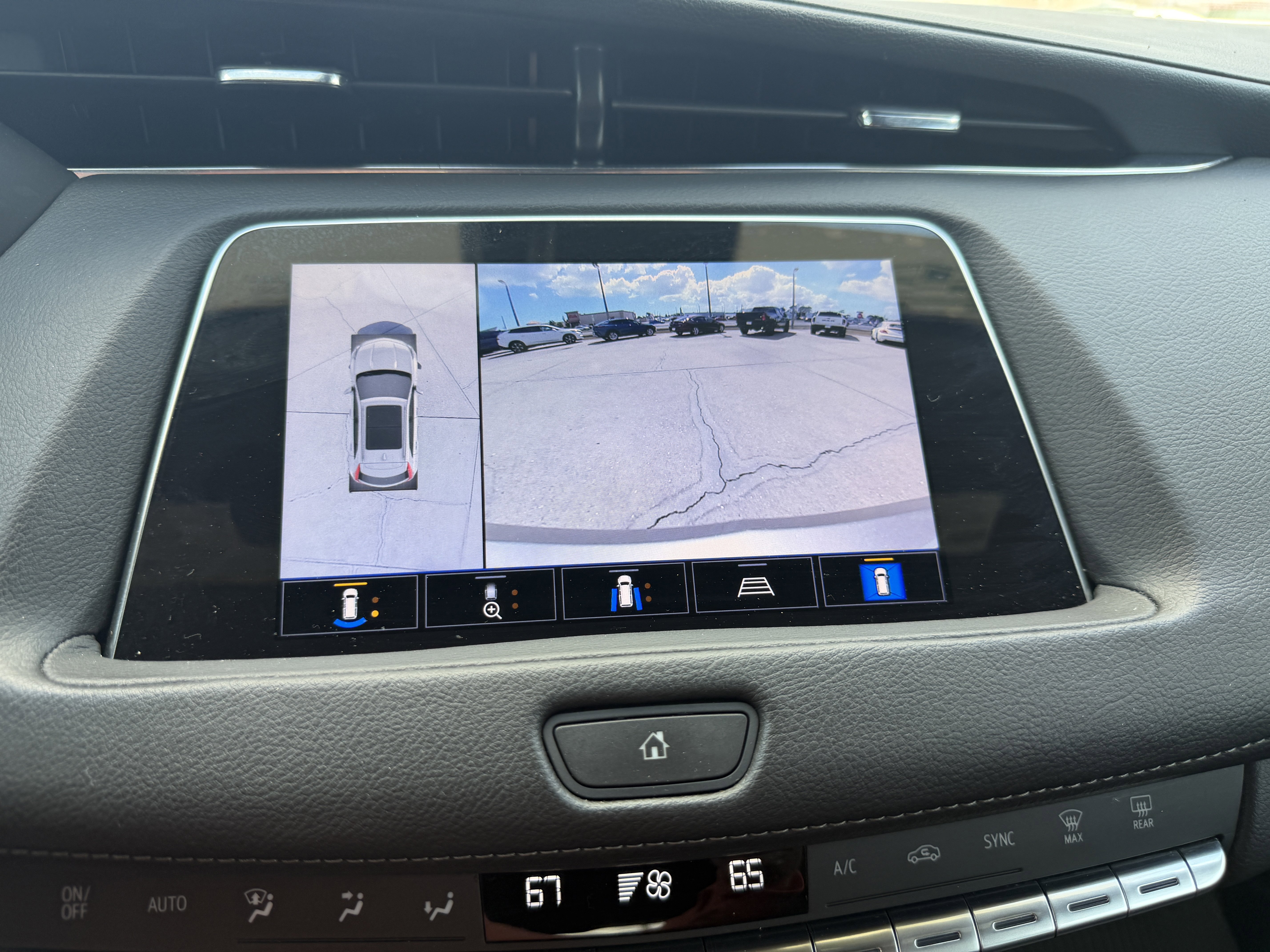 Certified 2023 Cadillac XT4 Premium Luxury w/ Enhanced Visibility Package image 22