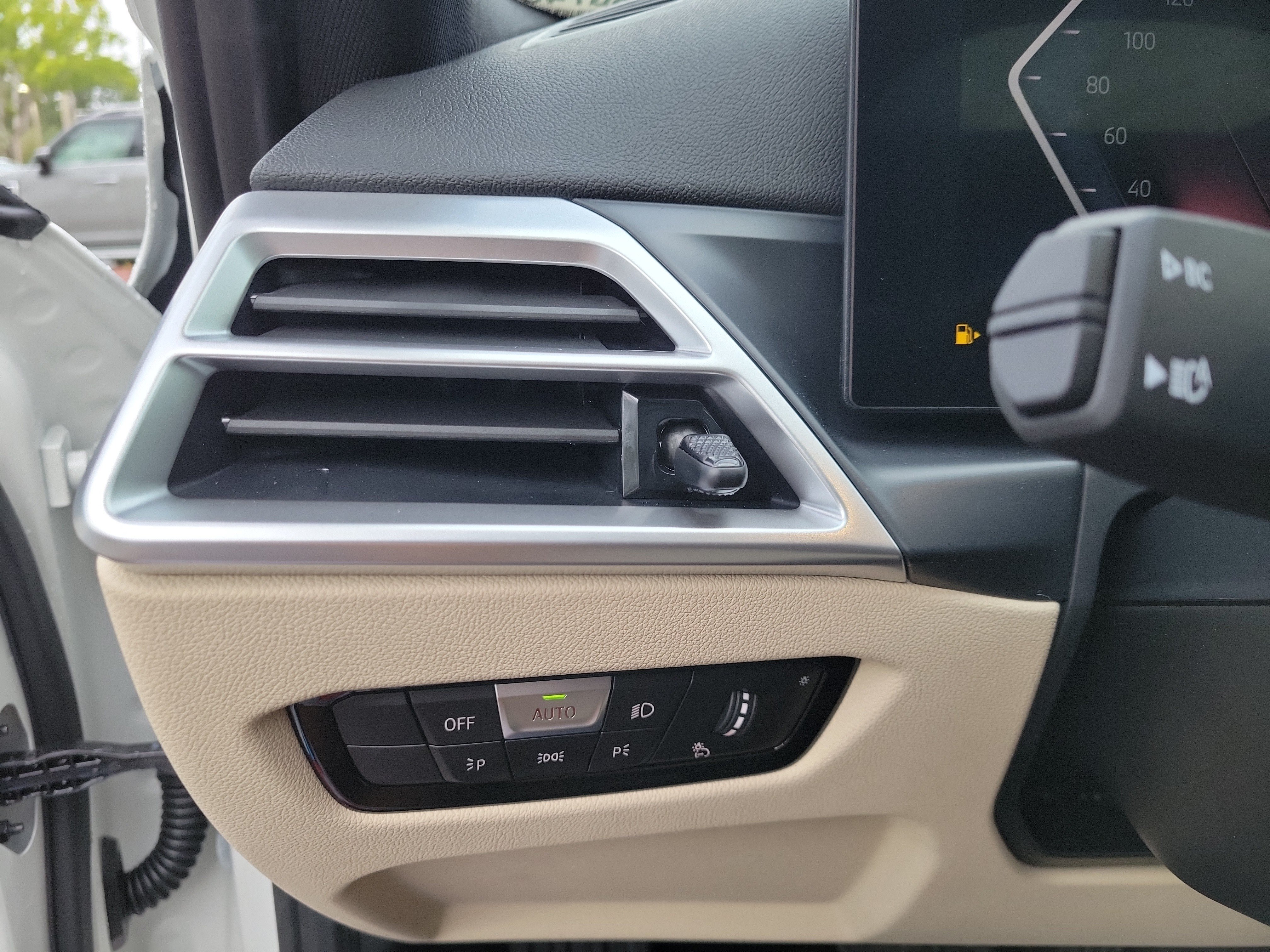 New 2026 BMW 330i Sedan w/ Convenience Package RWD image 16