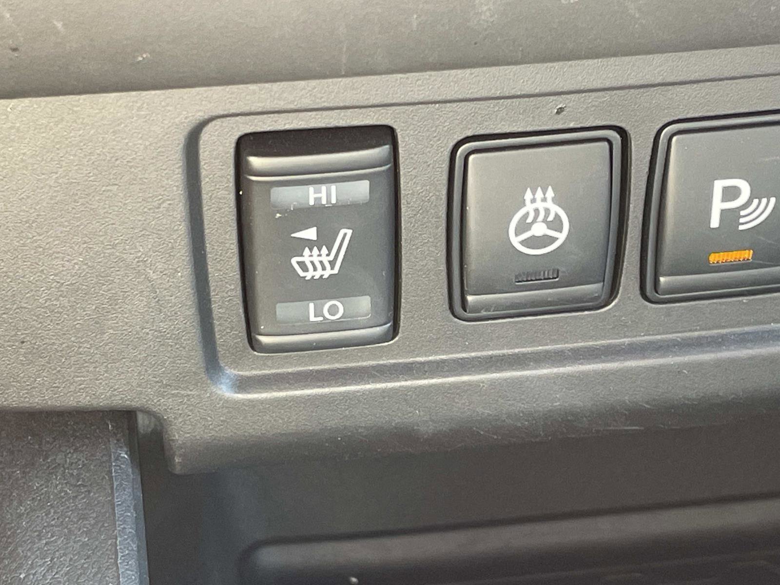 Used 2024 Nissan Frontier SV w/ SV Convenience Package image 18