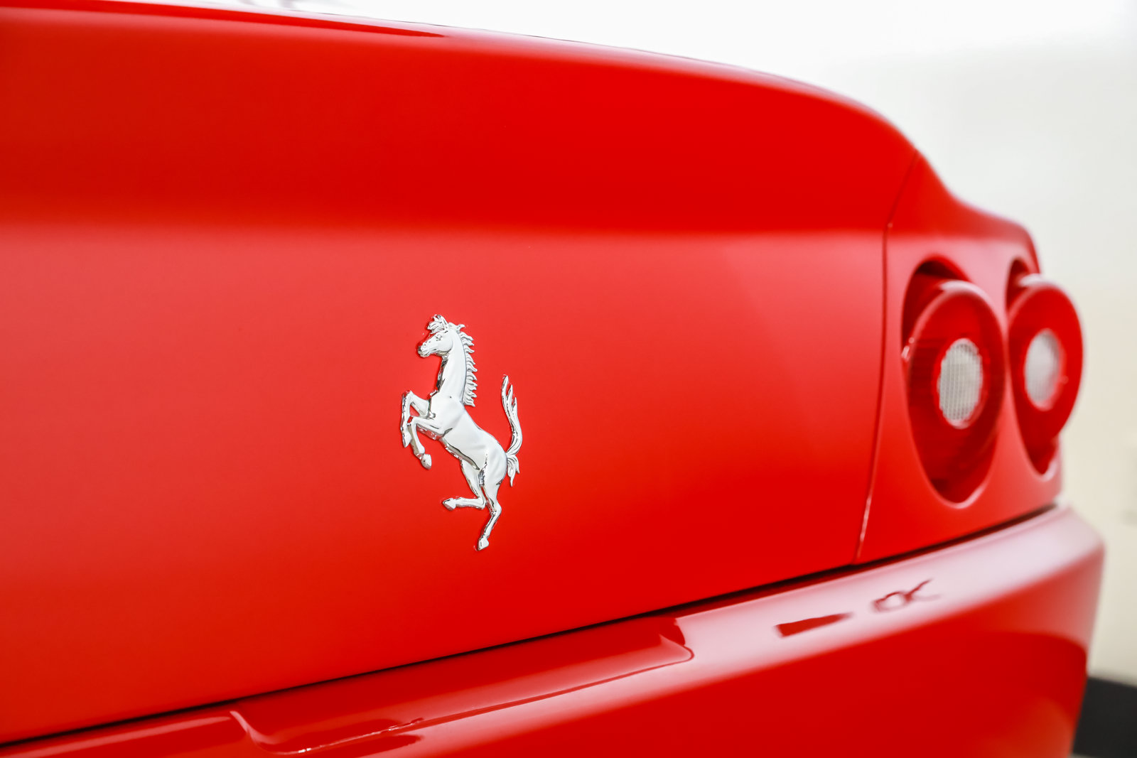 Used 2000 Ferrari 550 Maranello Coupe RWD image 23