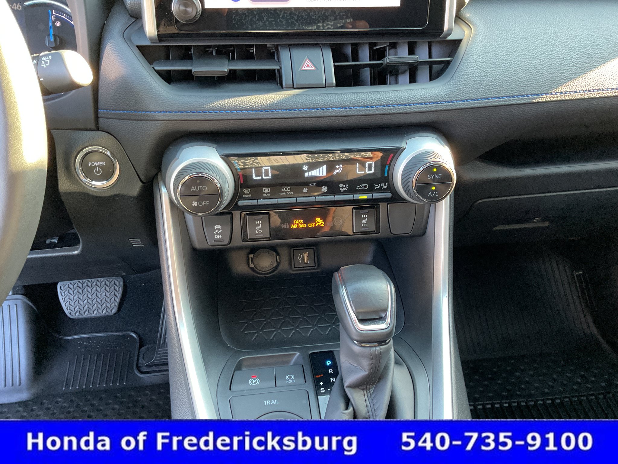 Used 2023 Toyota RAV4 SE w/ Convenience Package AWD/4WD image 33