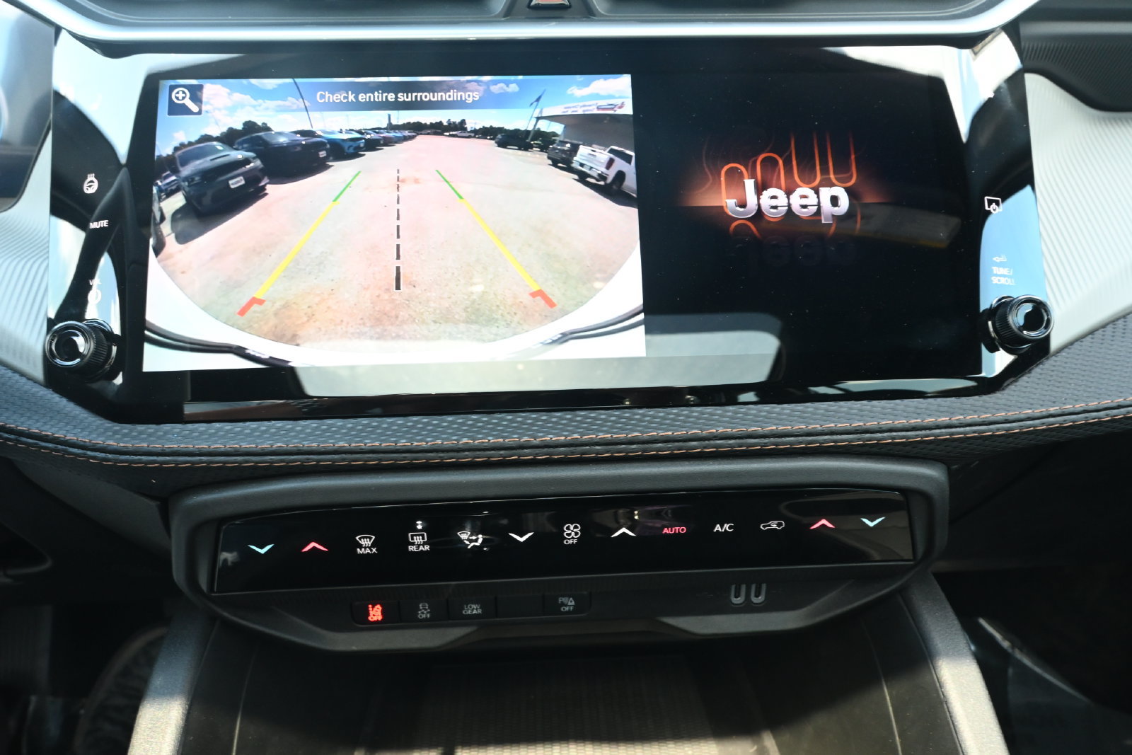New 2026 Jeep Cherokee Limited AWD/4WD image 19