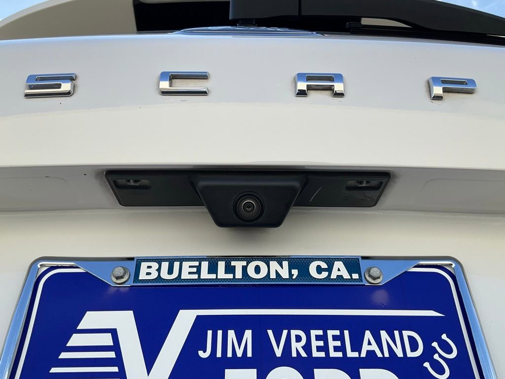 Used 2021 Ford Escape SE image 18