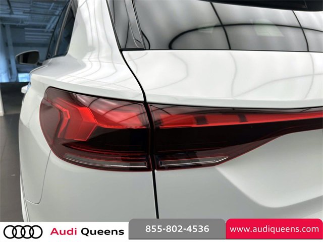 Used 2025 Audi Q6 e-tron Premium Plus image 9