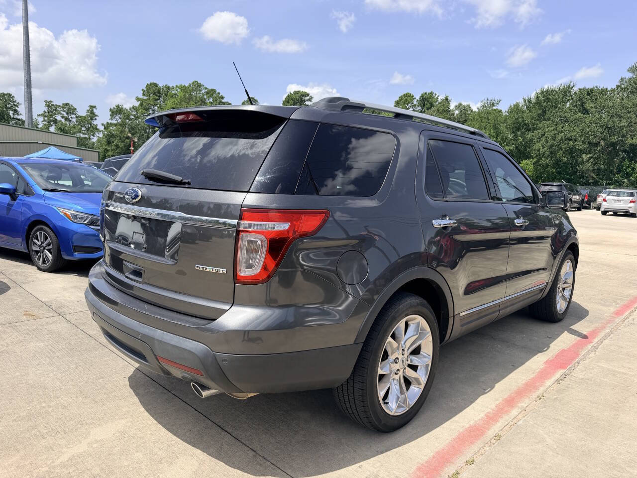Used 2015 Ford Explorer Limited w/ Equipment Group 301A FWD image 7