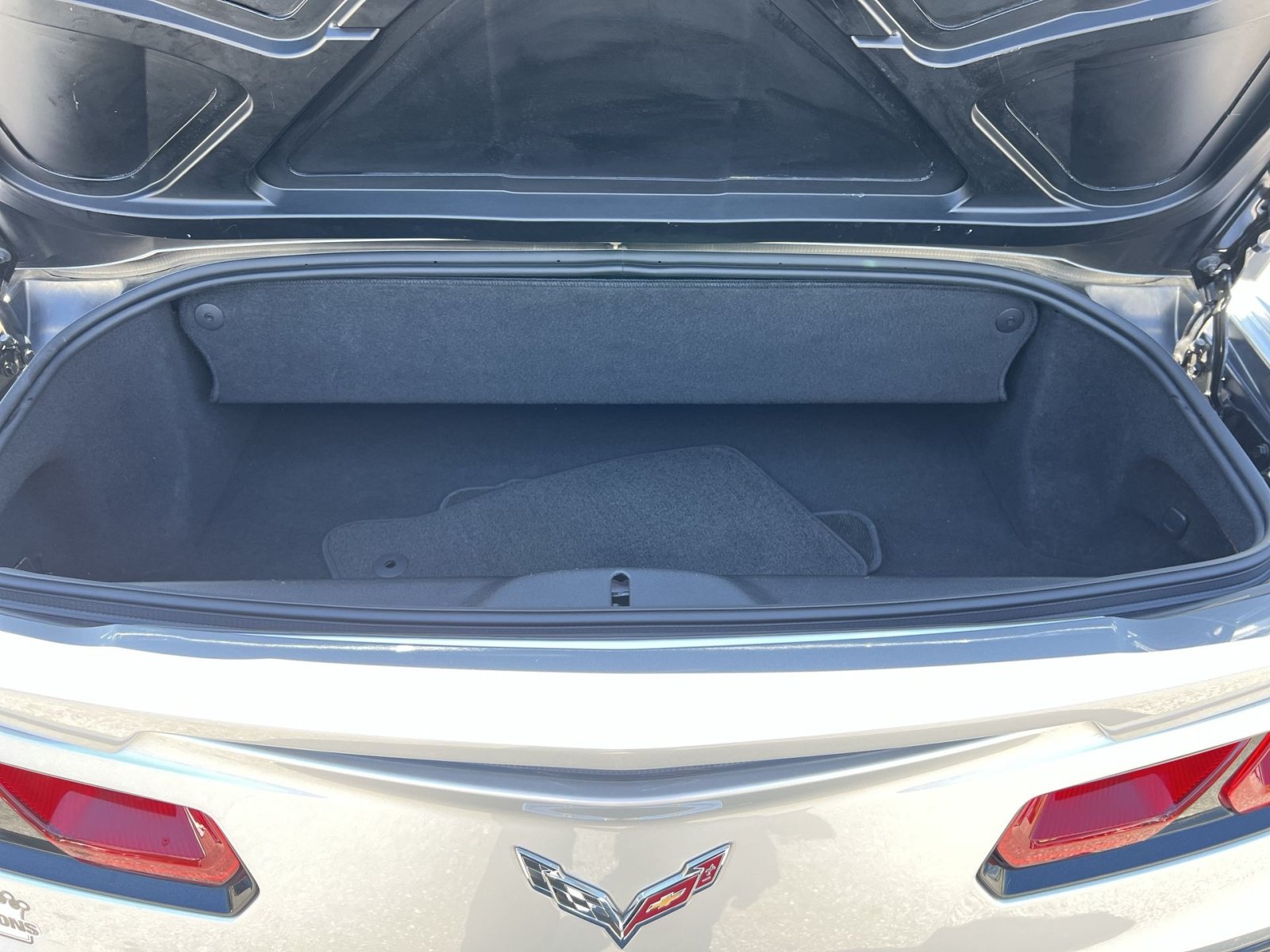 Used 2017 Chevrolet Corvette Stingray Convertible RWD image 24