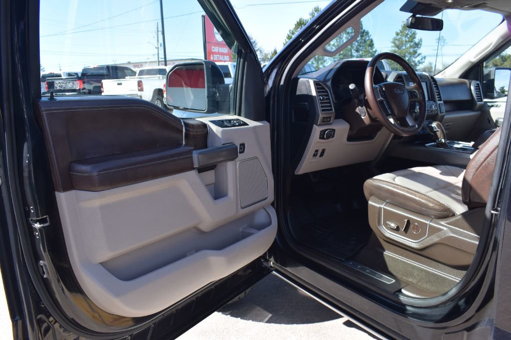 Used 2019 Ford F150 Limited image 9