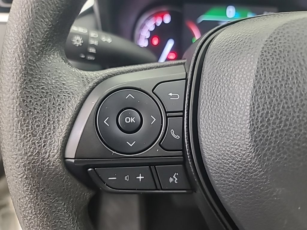 Used 2025 Toyota RAV4 LE AWD/4WD image 28