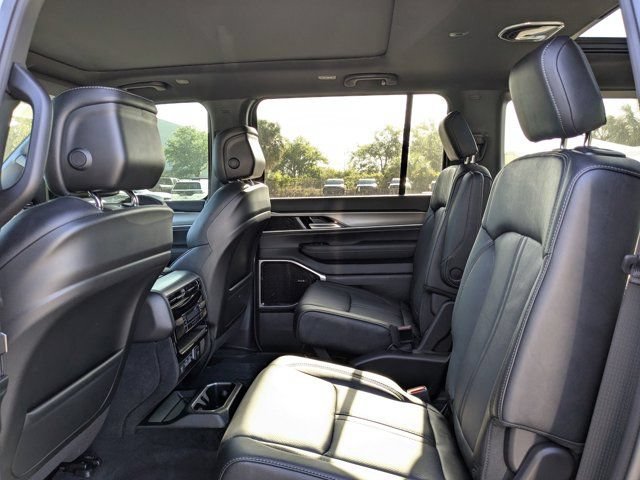 New 2026 Jeep Grand Wagoneer Limited w/ Premium Group II AWD/4WD image 15