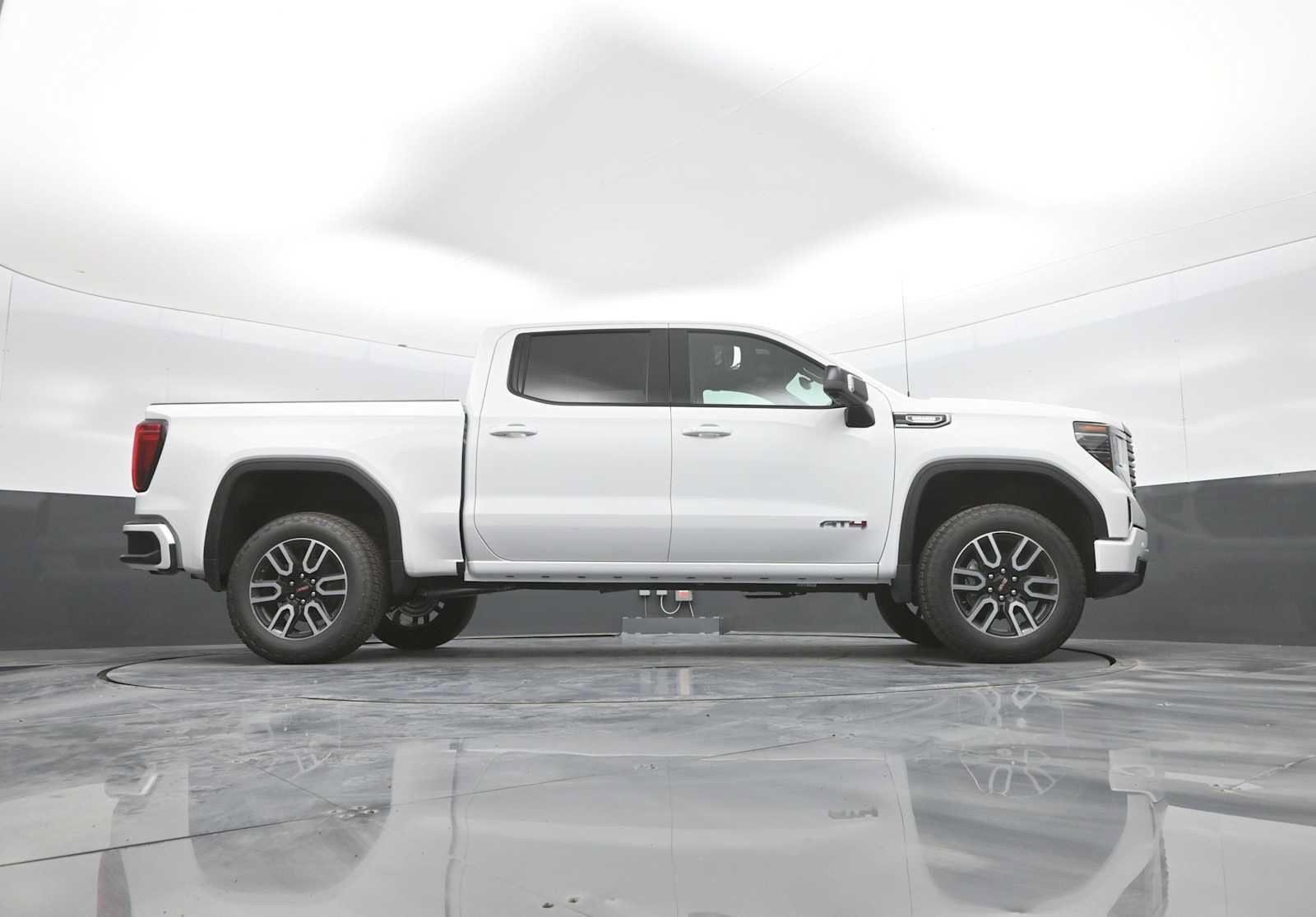 New 2026 GMC Sierra 1500 AT4 w/ AT4 Premium Package AWD/4WD image 42