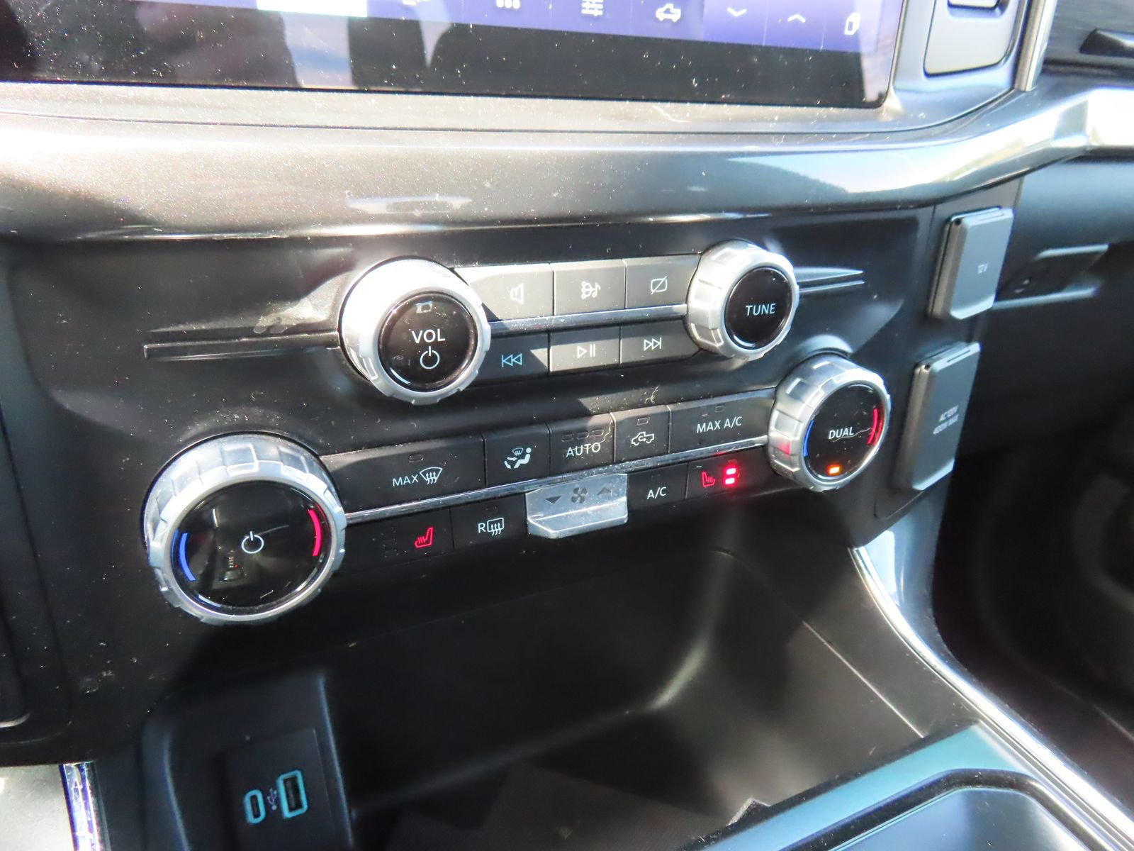 Certified 2023 Ford F150 XLT w/ Equipment Group 302A High image 27