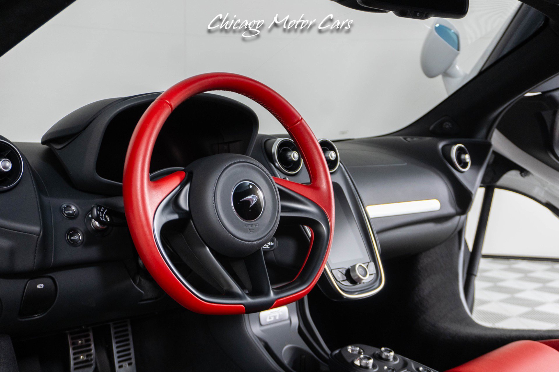 Used 2023 McLaren GT RWD image 34