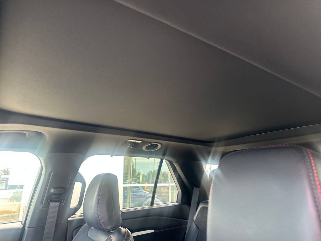 Used 2025 Ford Explorer ST AWD/4WD image 21