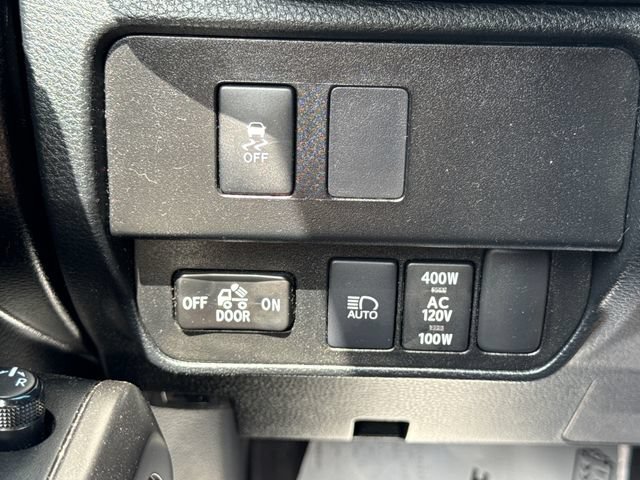 Used 2021 Toyota Tacoma TRD Off-Road w/ Technology Package AWD/4WD image 29
