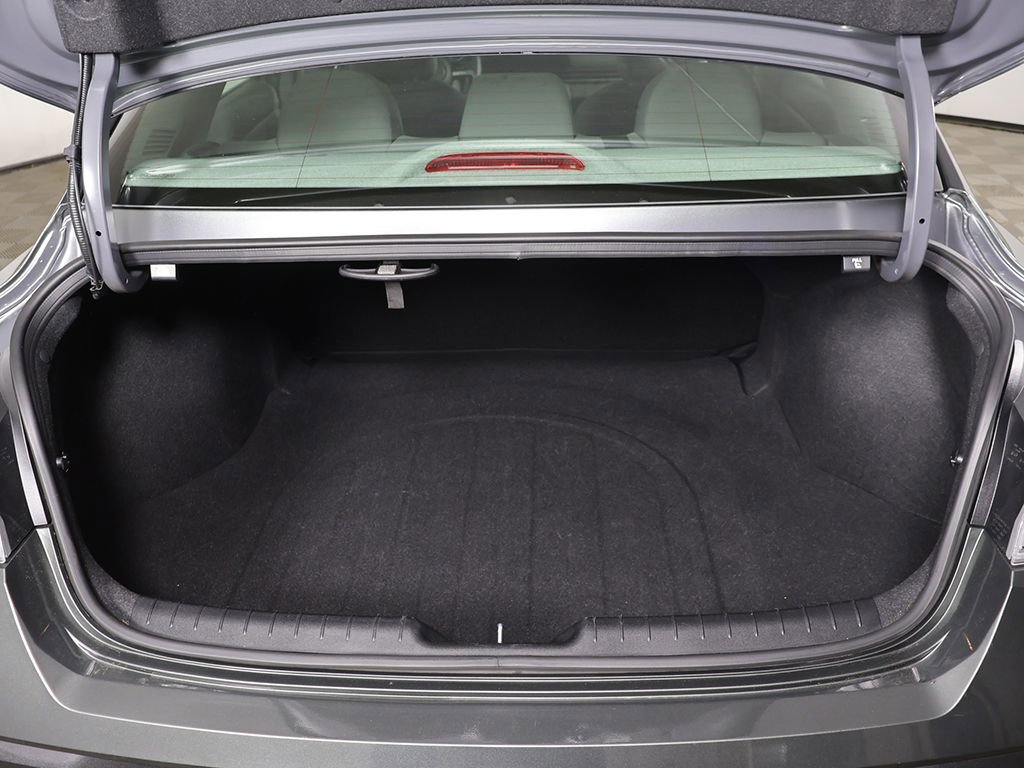 Used 2024 Hyundai Elantra SEL FWD image 15