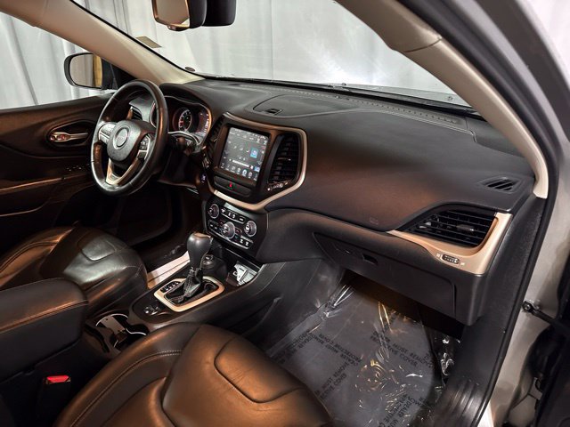 Used 2015 Jeep Cherokee Limited AWD/4WD image 37