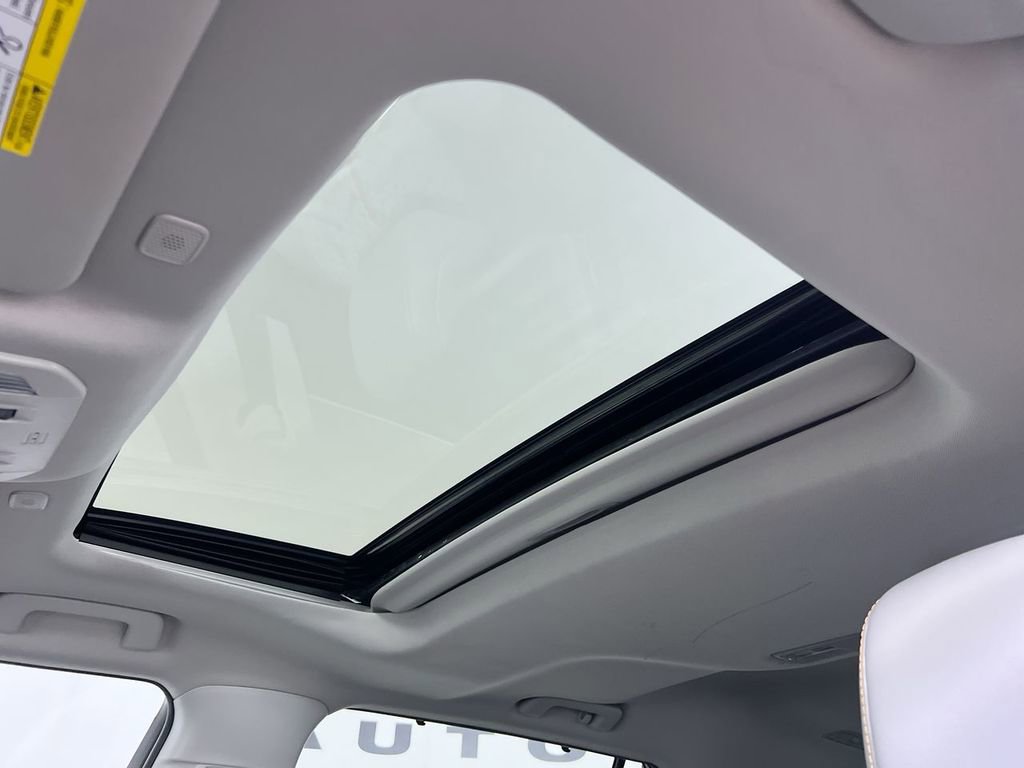 Used 2023 Toyota Highlander Bronze Edition image 24