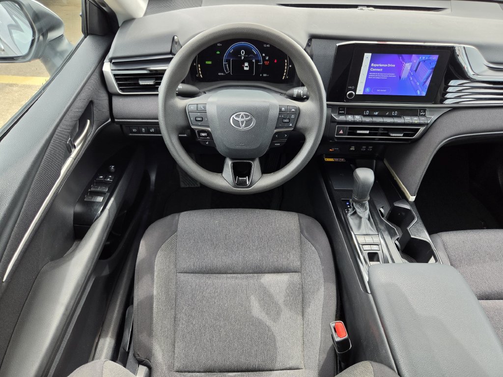 Used 2025 Toyota Camry LE FWD image 14