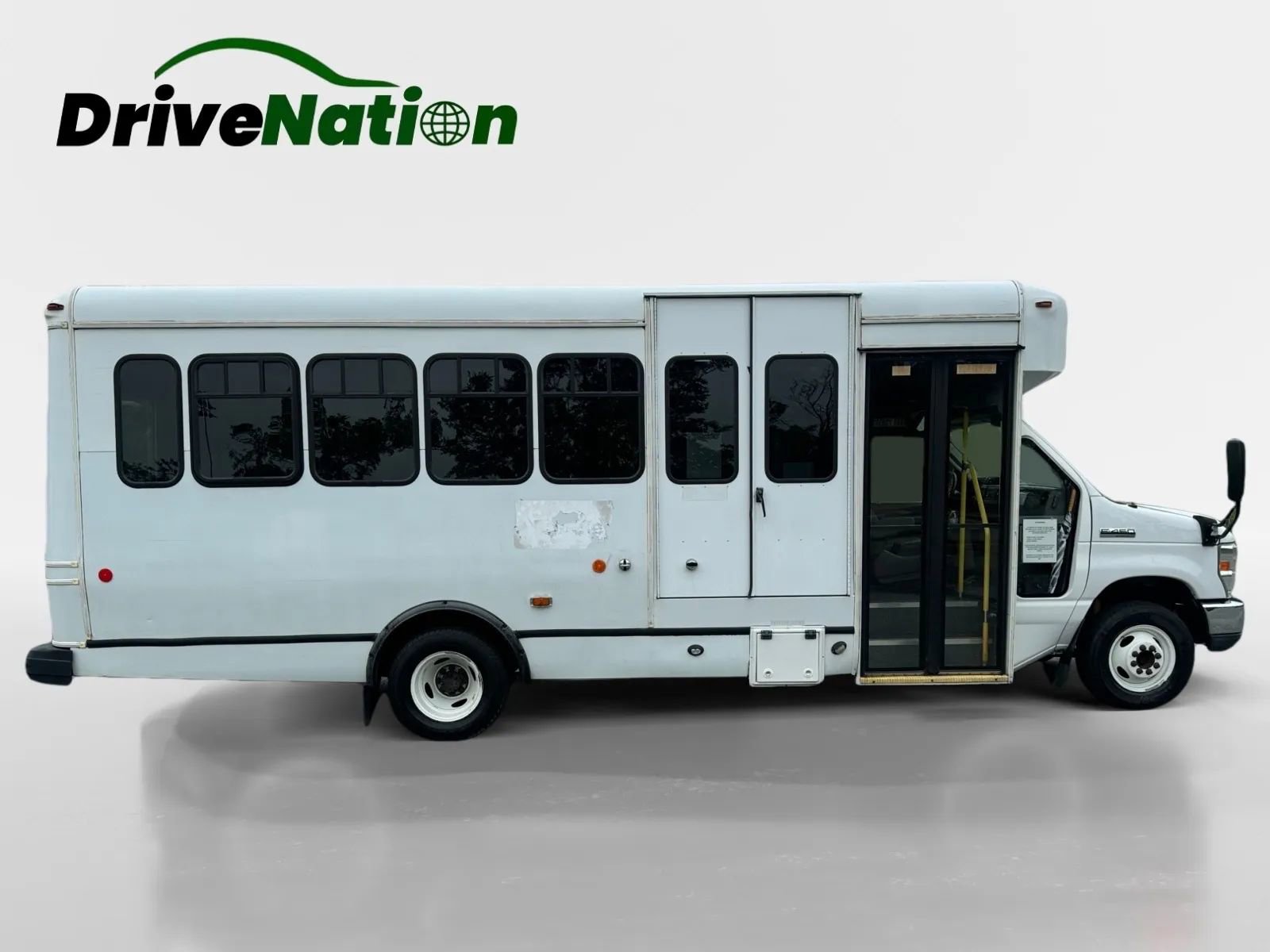 Used 2015 Ford E-450 and Econoline 450 Super Duty w/ Shuttle Bus Prep Package RWD image 3